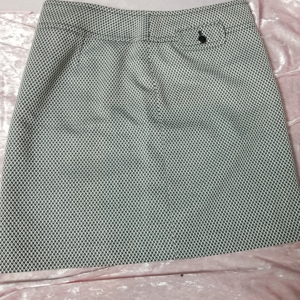 Ann Taylor loft black and white lined pencil skirt